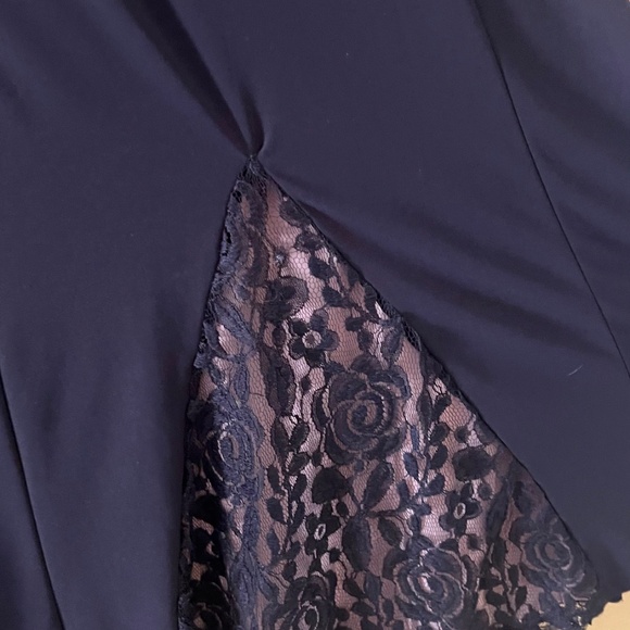 Too big - Picture 4 of 4